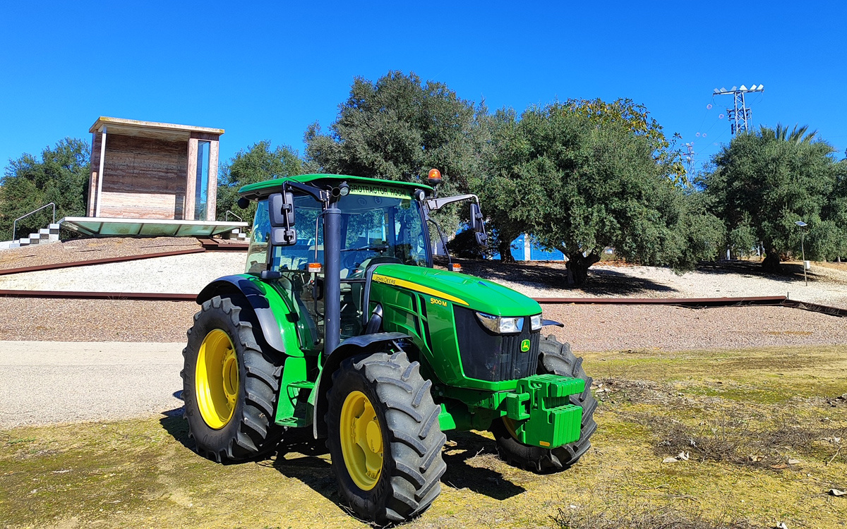 Tengo un tractor amarillo...