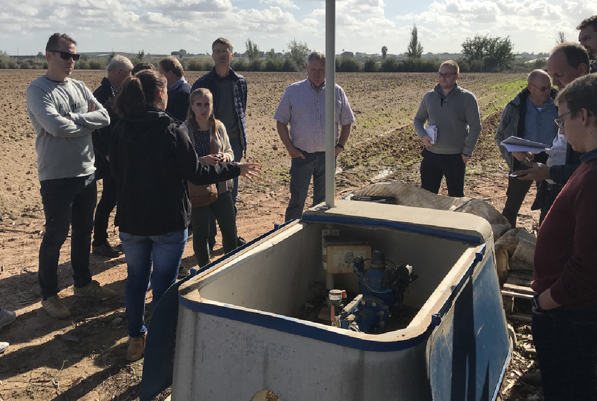 INVESTIGADORES Y AGRICULTORES BELGAS CONOCEN LOS SISTEMAS DE RIEGOS DEL VALLE INFERIOR