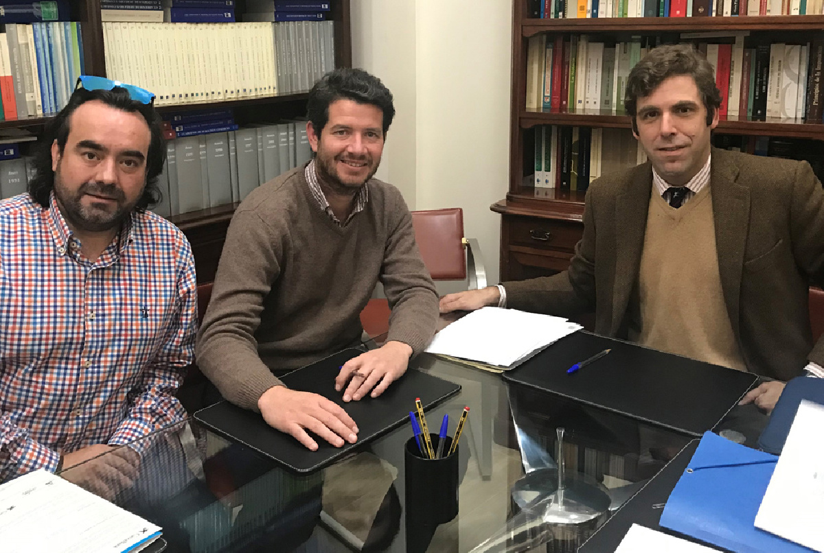 FIRMADO EL CONTRATO DE ADJUDICACIÓN DE LA PLANTA SOLAR