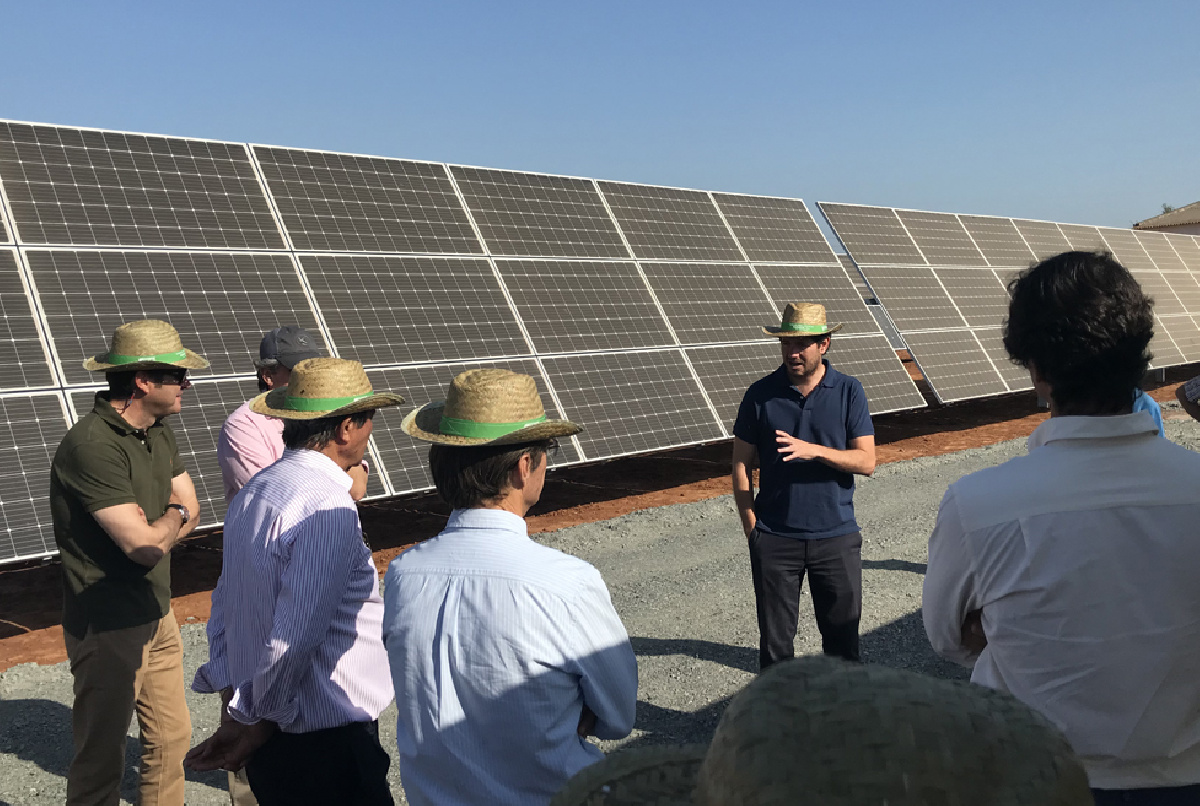 EL SINDICATO DE RIEGOS VISITA LA PLANTA SOLAR