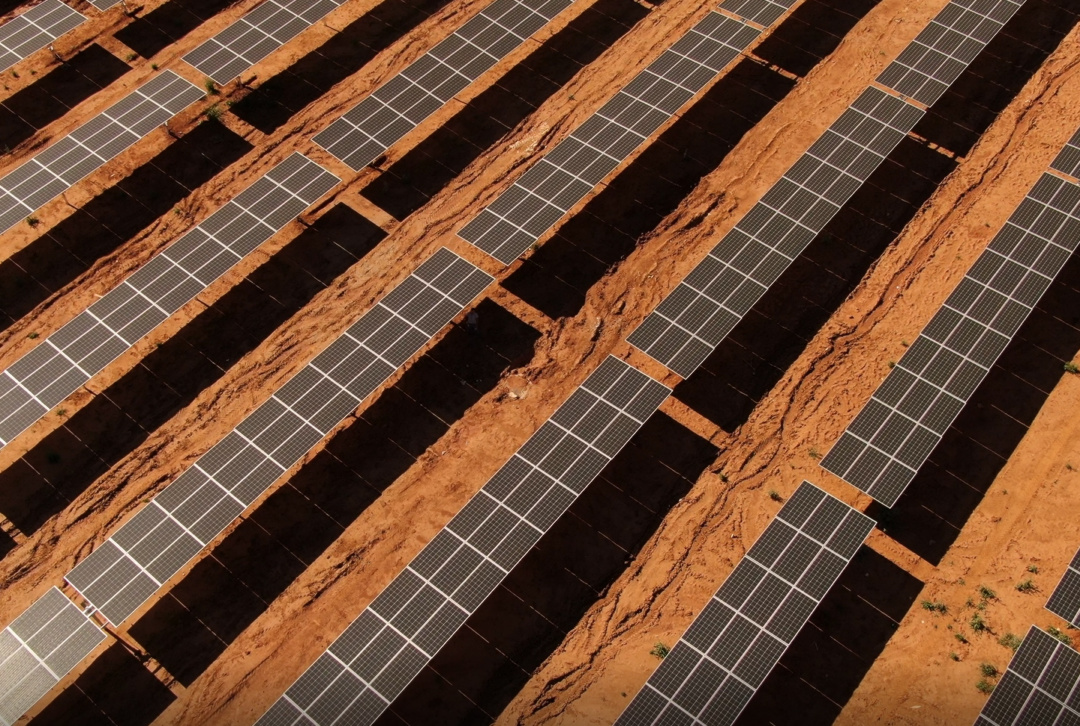 SOLUCIONADOS LOS PROBLEMAS TÉCNICOS QUE IMPEDÍAN EL FUNCIONAMIENTO DE LA PLANTA SOLAR A PLENO RENDIMIENTO