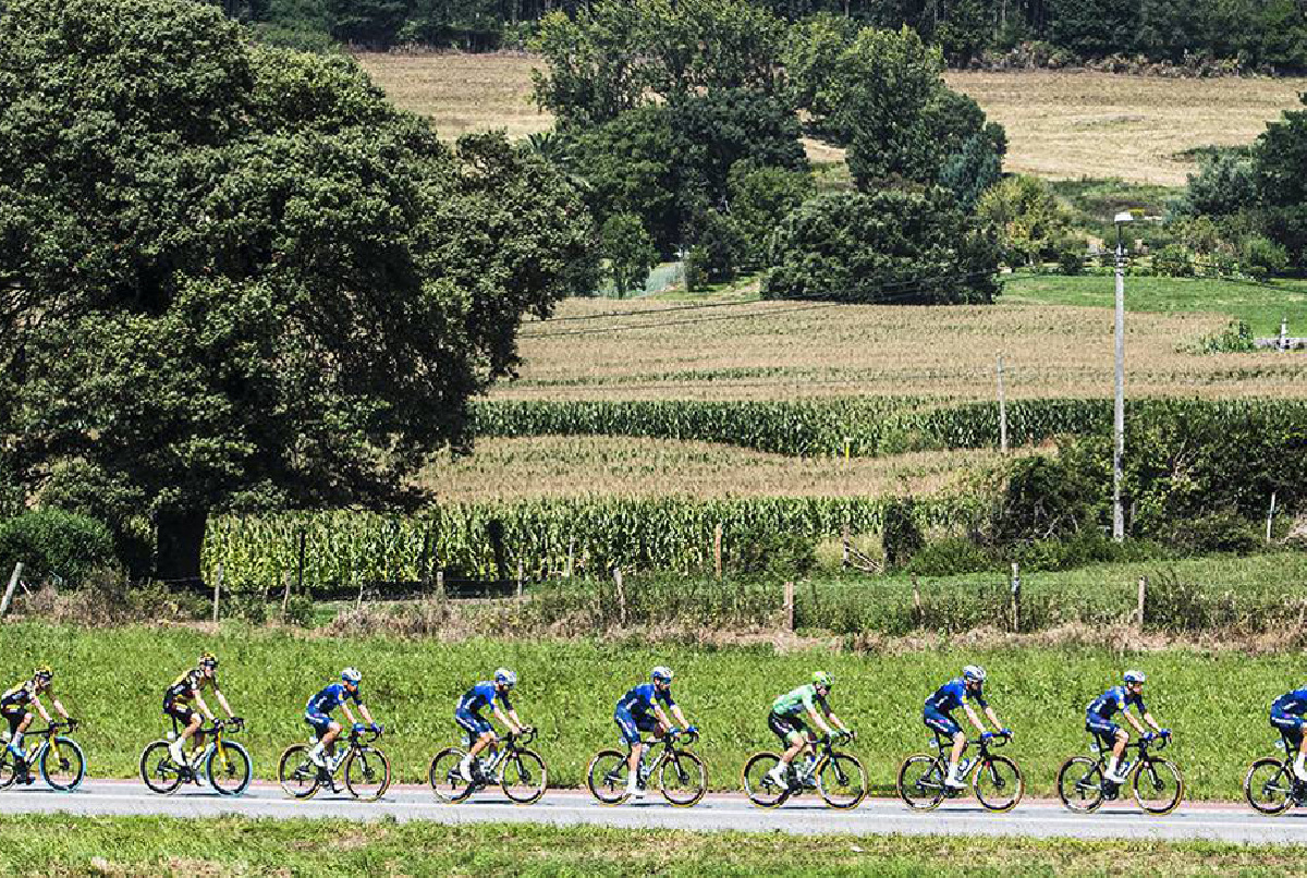 NUESTRA ZONA REGABLE, PROTAGONISTA EN LA VUELTA CICLISTA A ESPAÑA