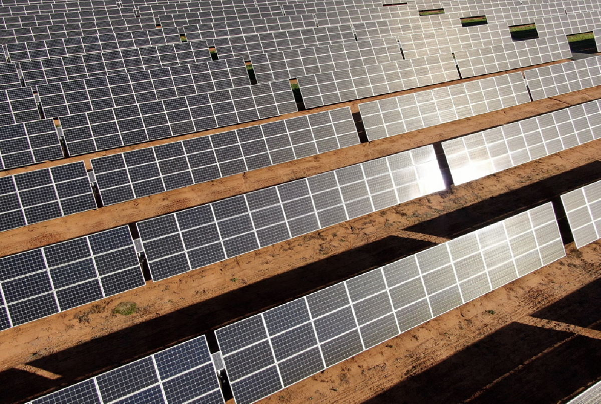 El apagón histórico que dejó a oscuras a España crea un escenario de incertidumbre sobre la explotación de nuestra planta solar