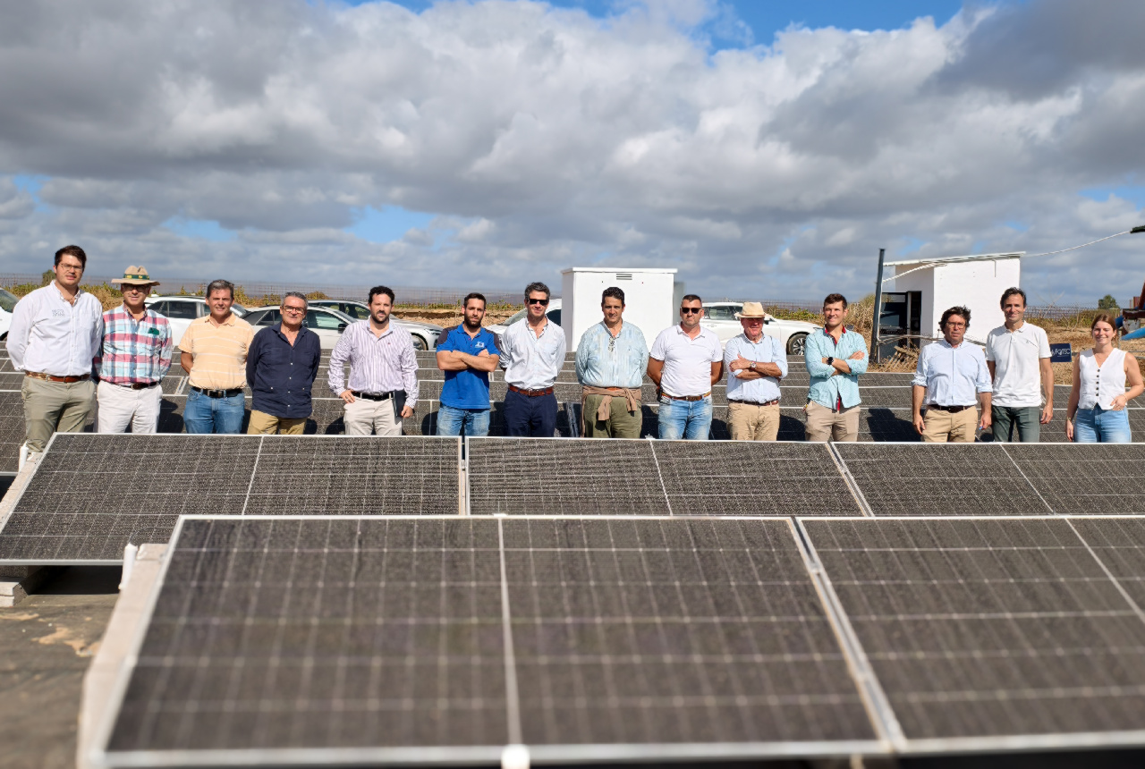 HY4RES pone en marcha su planta piloto híbrida en La Rinconada para impulsar el autoconsumo energético